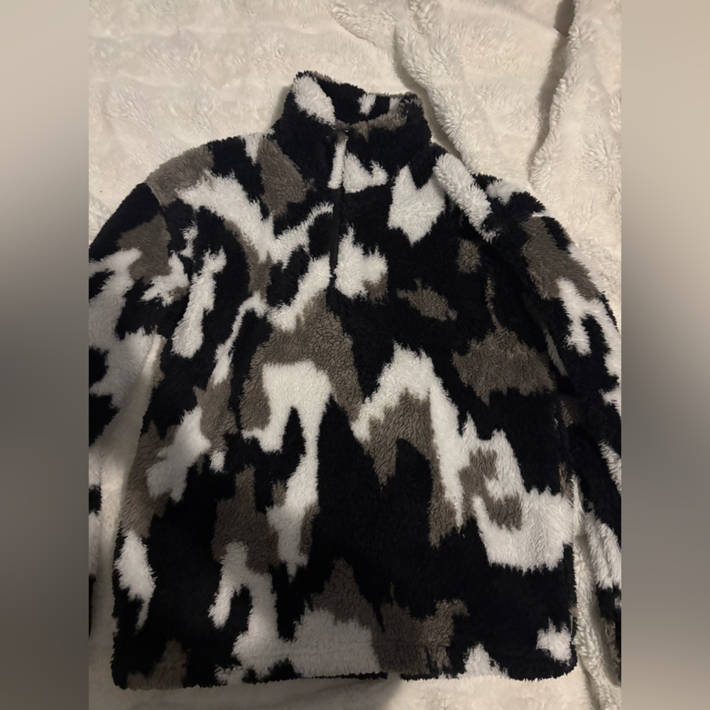Black and White Camouflage Fleece Pullover